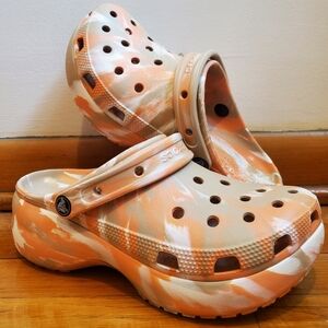 Crocs Platform Classic Clog Marble Chai/Multi Marbled Women's 9 NWT